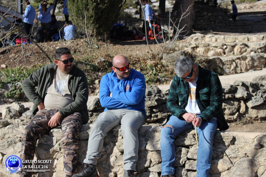 Foto de parte del comité en campamento de invierno